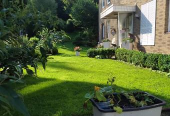 Fewo im Gr  nen allows 18 year olds to book a room