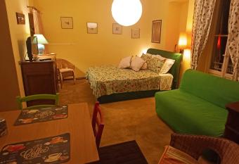 HomeSweetHome Dervio has Balcony rooms