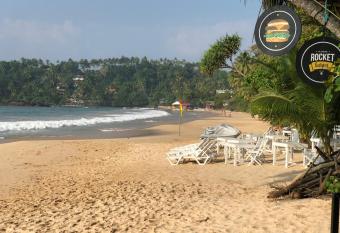 Sira s Chalets has Balcony rooms