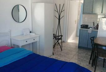 antonio house allows 18 year olds to book a room