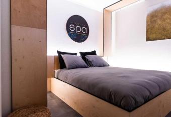 Loft nature et bien-  tre Obanoa 6pers has rooms with a private hot tub