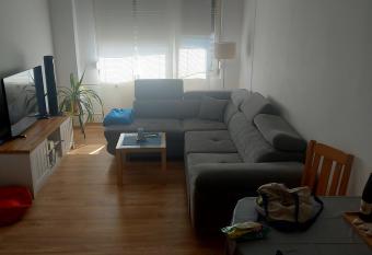 Byt, Vlas  kova 2759, M  ln  k allows 18 year olds to book a room