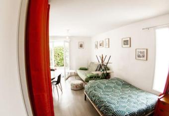 Studio le Flamboyant has Balcony rooms