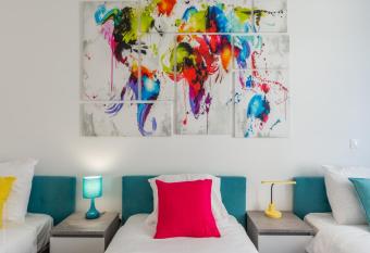 Wonderland By Plaza has Balcony rooms