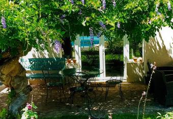 Villa Lortin has Balcony rooms