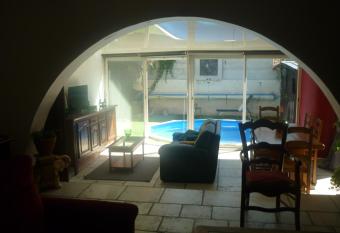 Maison d  tente has Balcony rooms