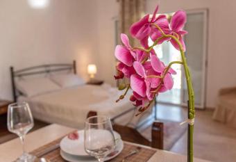                                                                                        allows 18 year olds to book a room