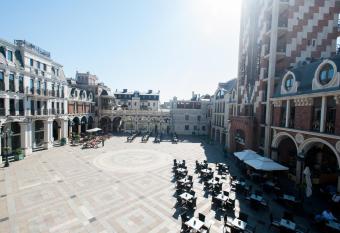 Piazza Four Colours has Smoking/Balcony rooms