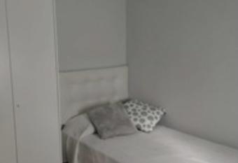 Apartamento gasteiz has Smoking/Balcony rooms