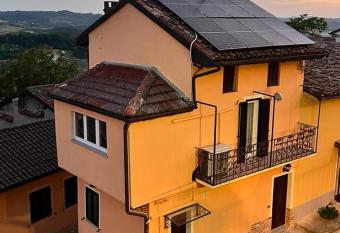 La Casetta di Treville has Balcony rooms