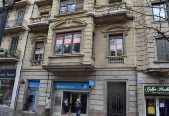 Hostel Friends Barcelona has Balcony rooms