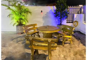     23 HOUSE     23                     Vintage Homestay has Balcony rooms