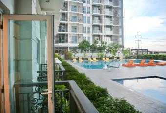 Iloilo Stays has Balcony rooms