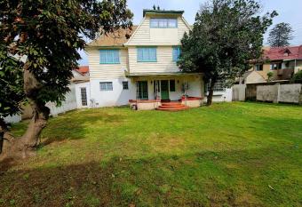 Hostal Casona del Mar Parking free allows 18 year olds to book a room