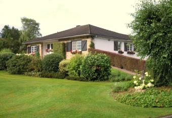 La Cachette du Menuisier allows 18 year olds to book a room