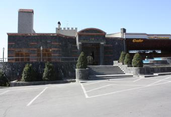 Nor Dzoraberd Hotel Complex has Smoking/Balcony rooms