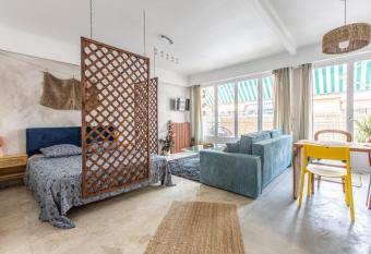 Lovely Apartment near Monaco has Balcony rooms