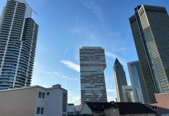 HOSTEL Bahnhof has Balcony rooms