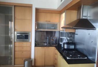 CLMhotelindo has rooms with a private hot tub