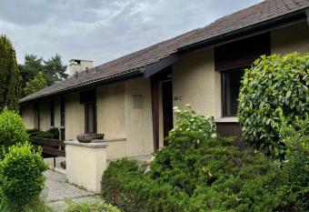 5 rooms in the same house has Balcony rooms