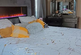 The Queens luxury palace has Balcony rooms