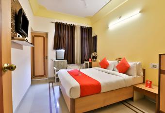 Hotel Vrundavan Residency has Balcony rooms
