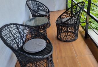 Caci has Balcony rooms