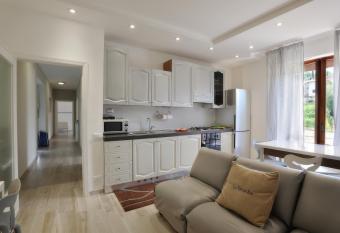 Casarimidia has Balcony rooms