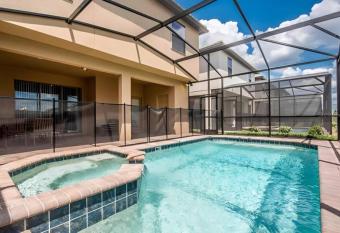 Fun 6BR Home w/ Pool & Jacuzzi close to Disney! allows 18 year olds to book a room