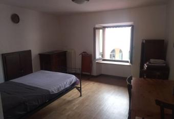 Le Petit Montagnard has Balcony rooms