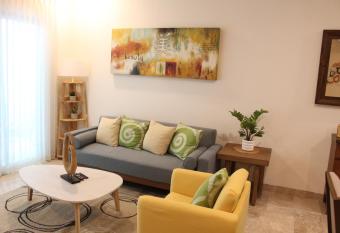 Luxury 2 bedroom apt 3 min away from the boardwalk/malecon has Balcony rooms