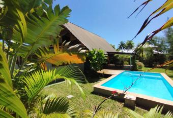 Moorea Pool & Lagoon House has Balcony rooms