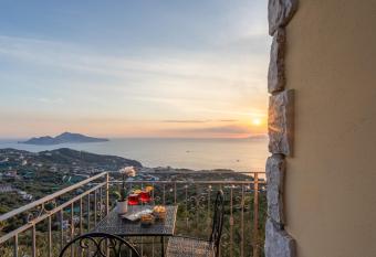 Al Calar del Sole has Balcony rooms