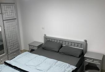 Madinaty Comfortable home has rooms with a private hot tub