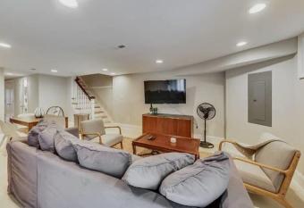 Careys Gem allows 18 year olds to book a room