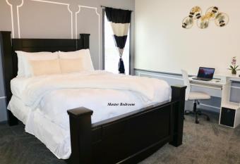 Tranquil Master Bedroom Near Fort Liberty(Bragg) has Balcony rooms