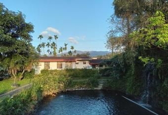 No13 Fisherman s Holiday Home has Balcony rooms