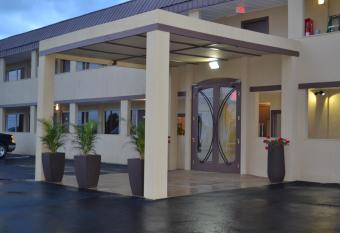 Motel 75 Monroe has Smoking rooms