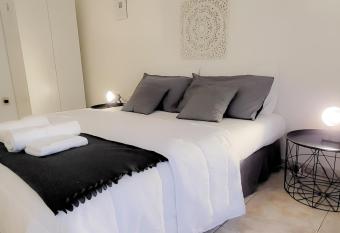 B&B Excelsior allows 18 year olds to book a room