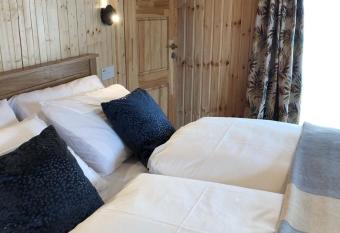 Nead  n Beag has Balcony rooms