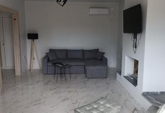 Mpoumpoukaki has Balcony rooms