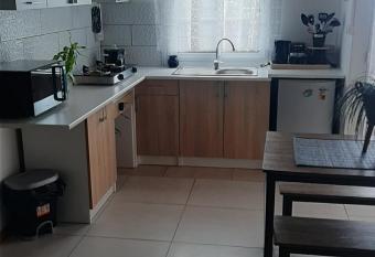 Lepetitcoinenchante allows 18 year olds to book a room