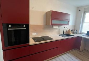 Gro  z  gige Wohnung has Balcony rooms