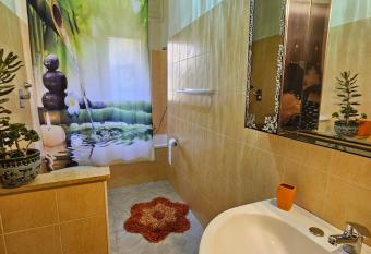 Casetta Vannella has Balcony rooms