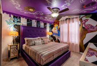 Thematic House w Pool SPA Game Room in Resort has Balcony rooms