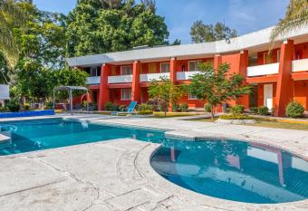 Gran Hotel Campestre allows 18 year olds to book a room