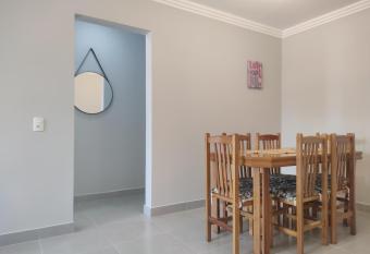 AP Praia Brava - 1 Vaga de garagem allows 18 year olds to book a room