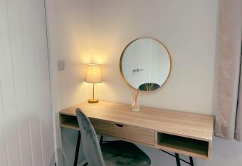 3 Bedroom lodge with hot tub has Balcony rooms