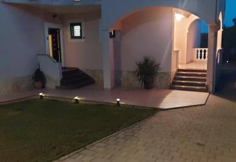 Apartment the Sun has Balcony rooms