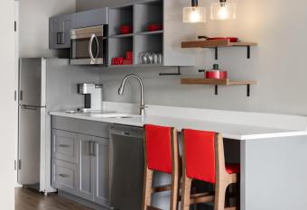 Hawthorn Extended Stay by Wyndham Williston/Burlington allows 18 year olds to book a room